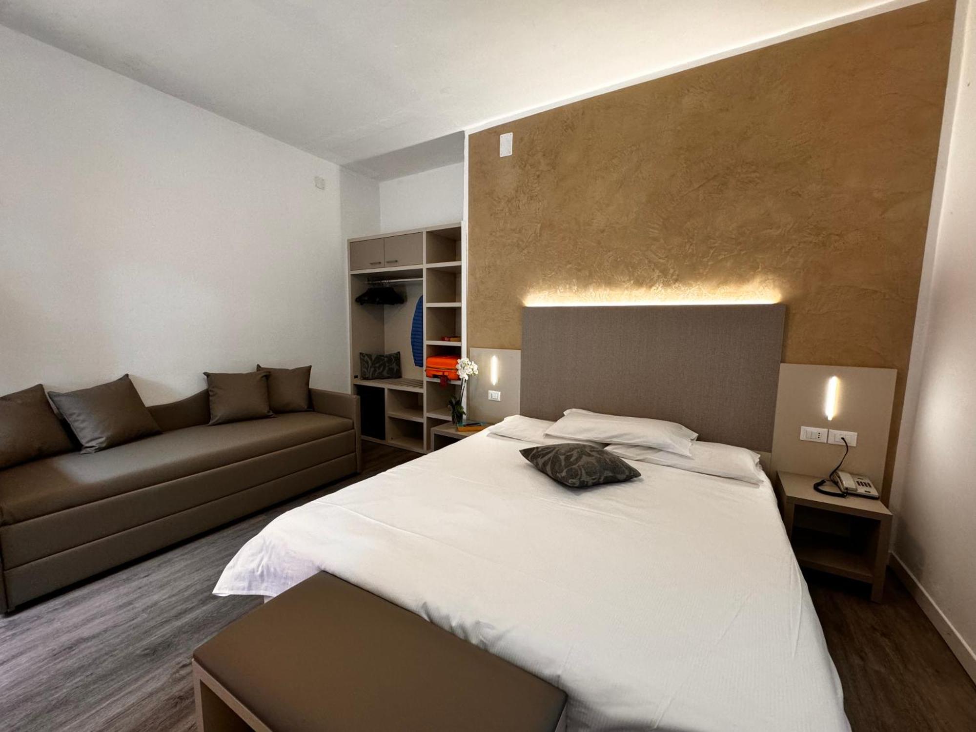 Hotel Etna كاوْرلي المظهر الخارجي الصورة