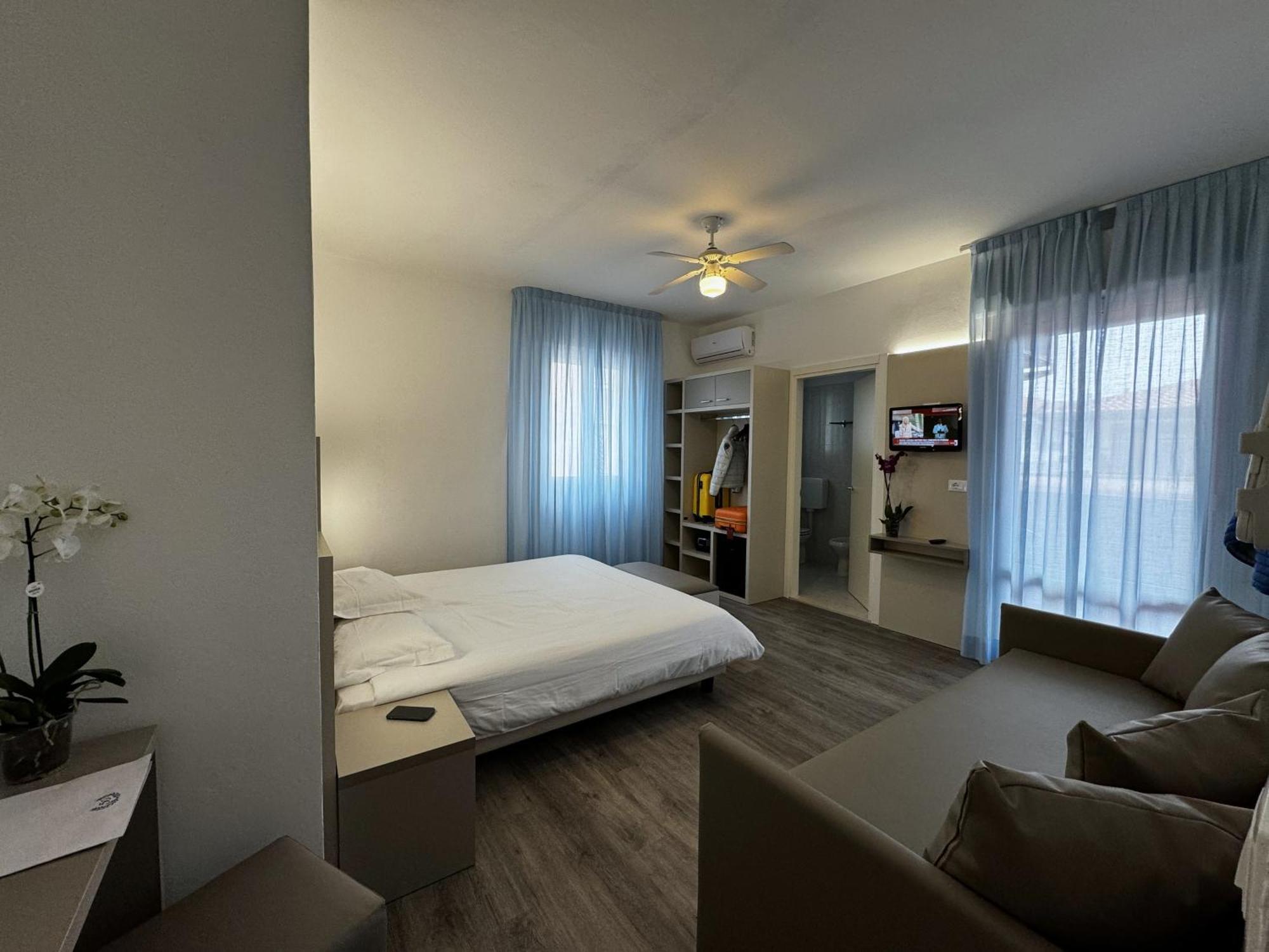 Hotel Etna كاوْرلي المظهر الخارجي الصورة